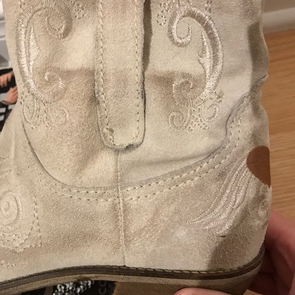 Cream Suede Western Ankle Booties with Tan Heart Accent - Picture 4 of 8